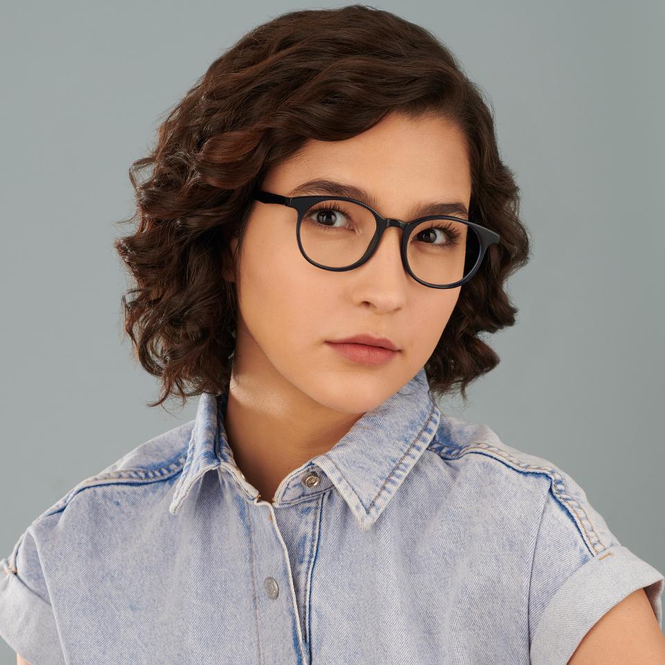 Vincent Chase Eyeglasses-Frame Round--EG Vincent Chase Eyeglasses-Frame Round--EG
